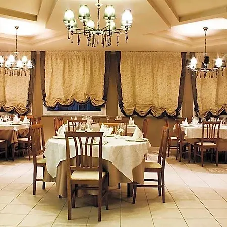 Assia Hotell 3*